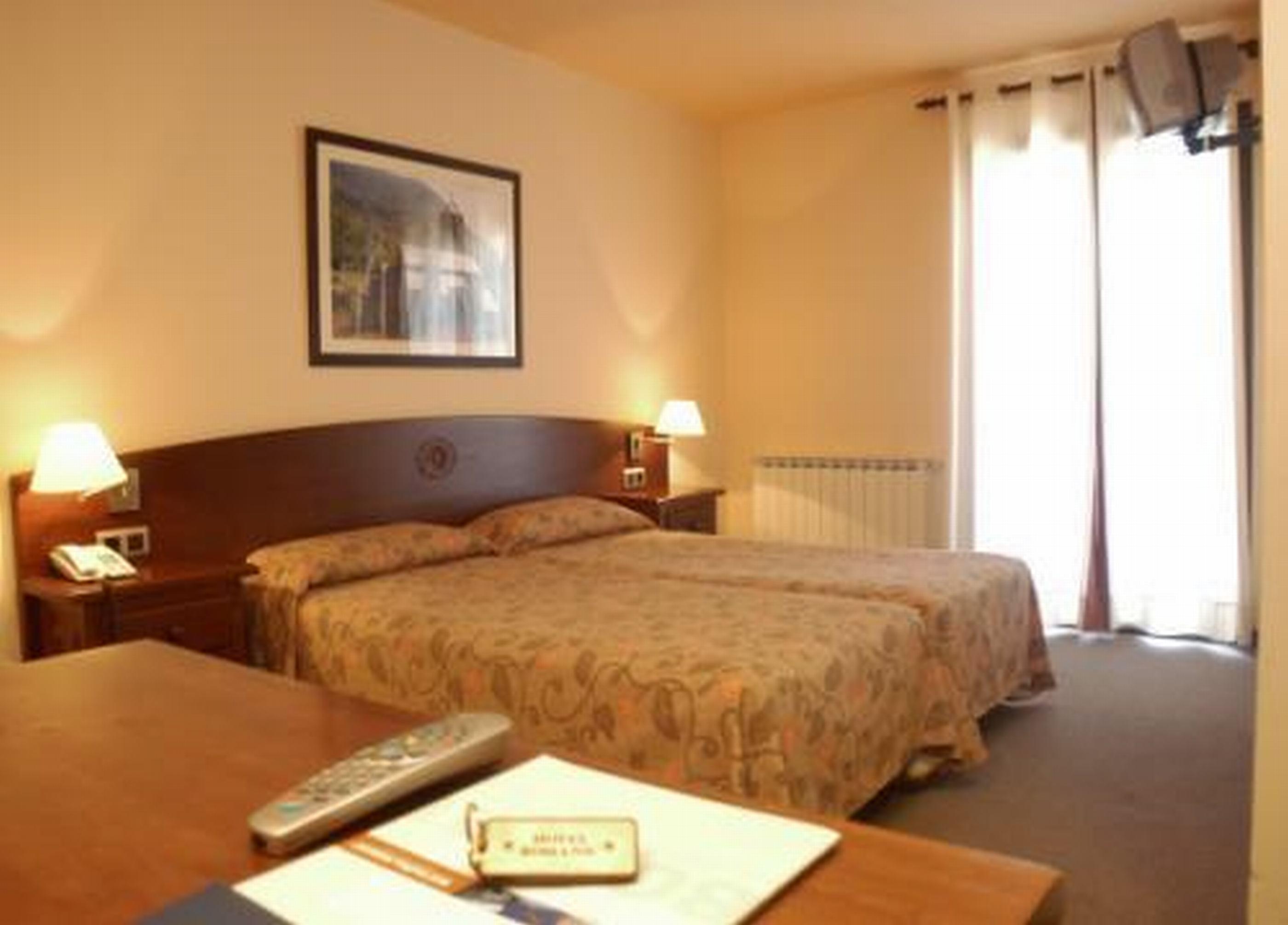 Hotel Romanic Taull Luaran gambar