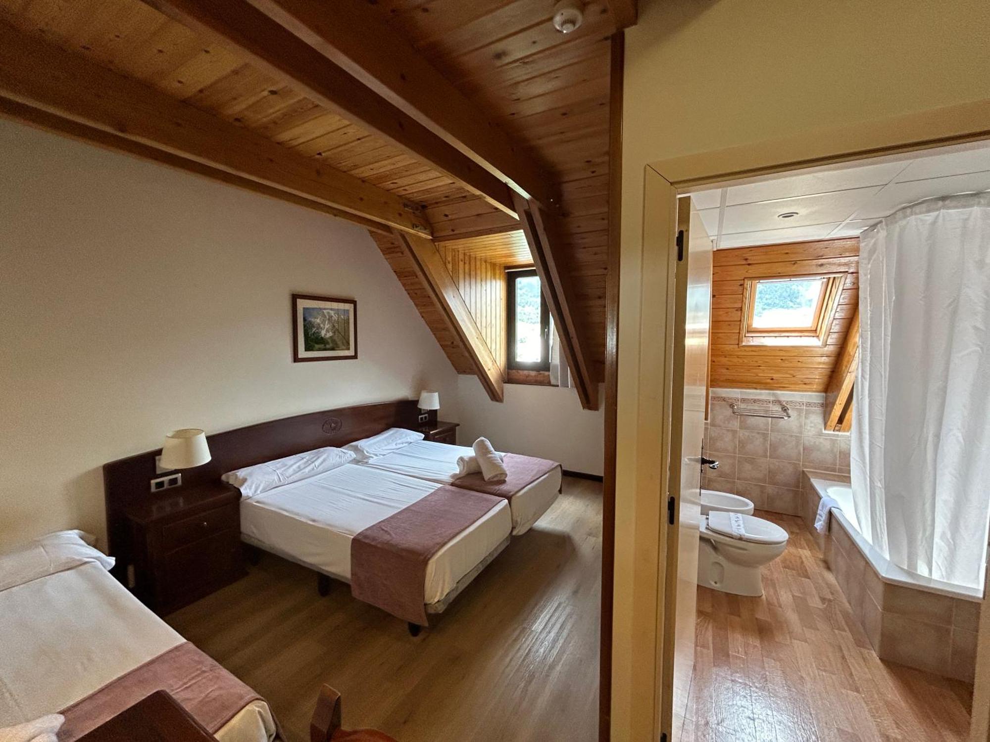 Hotel Romanic Taull Luaran gambar