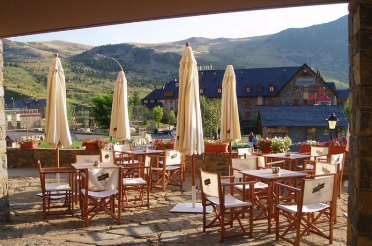 Hotel Romanic Taull Luaran gambar